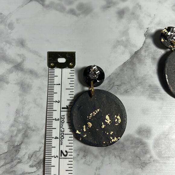 Handcrafted Black With Gold Flake Circle Drop Earrings NWOT - Picture 3 of 4